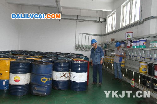 兗礦輕合金公司檢查危險化學品安全存放