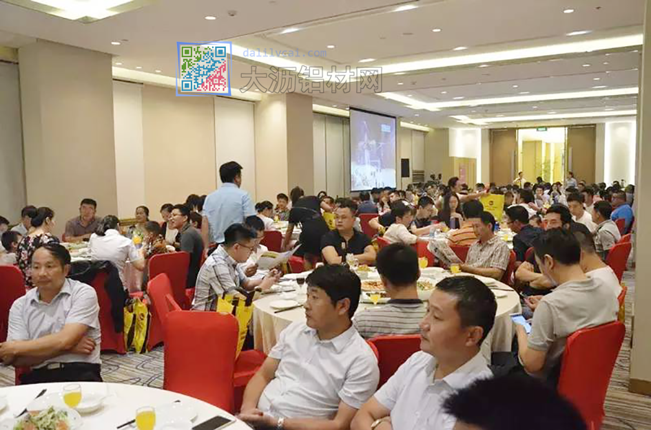 社會各界共聚偉昌慈善夜