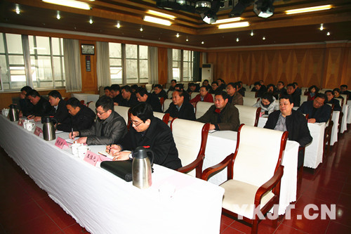 兗礦集團公司黨風廉政檢查考核組到電鋁公司檢查開會現場