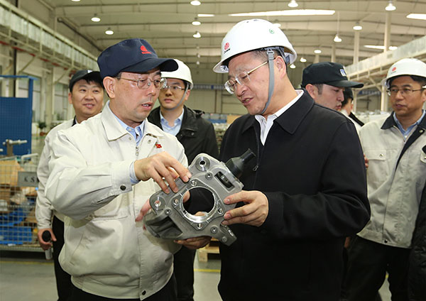 中鋁董事長葛紅林到美鋁渤海鋁業(yè)、中信戴卡考察