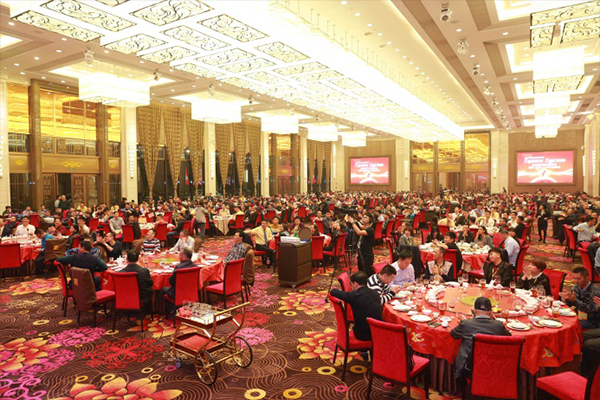堅美鋁業(yè)2017年全國經銷商年會晚宴現(xiàn)場